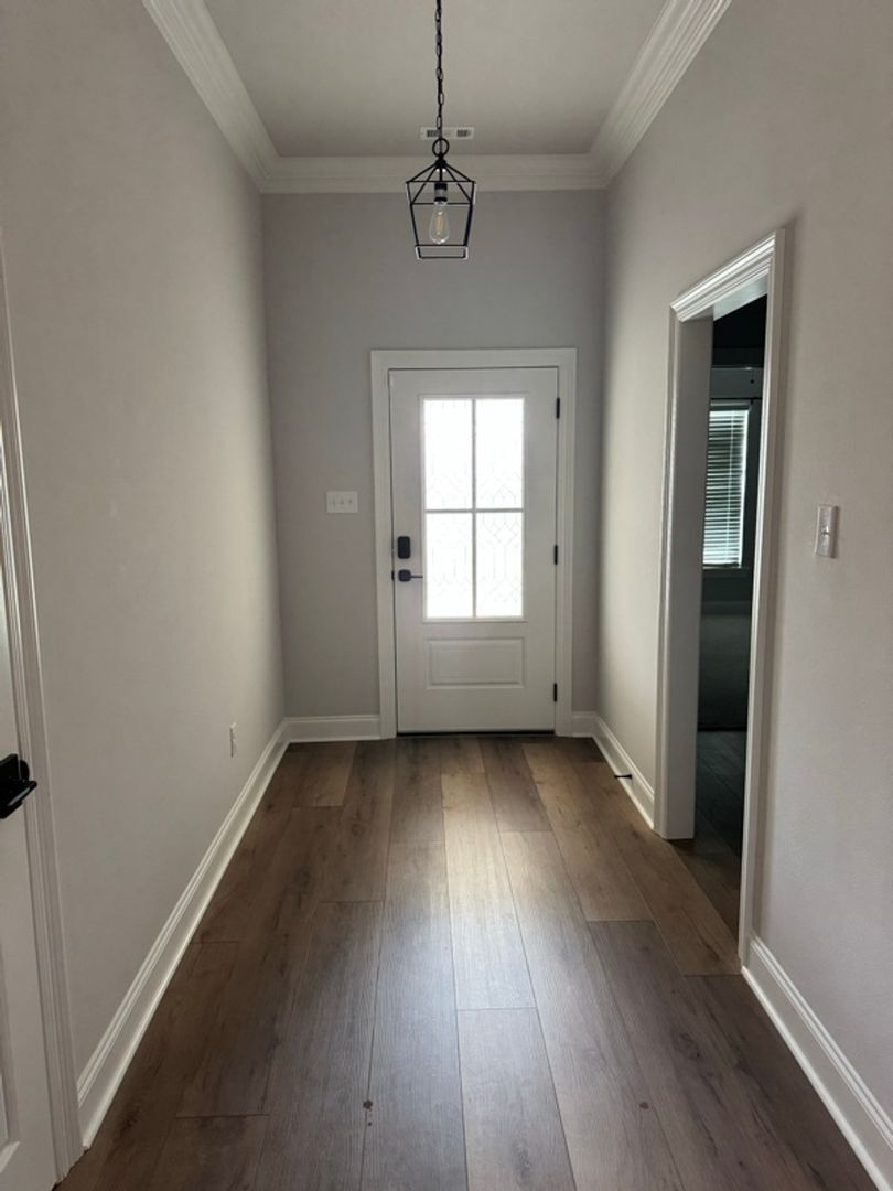 Building Photo - 110 Nandina Dr
