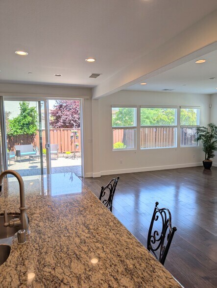 Great Room - 655 San Marino Ct