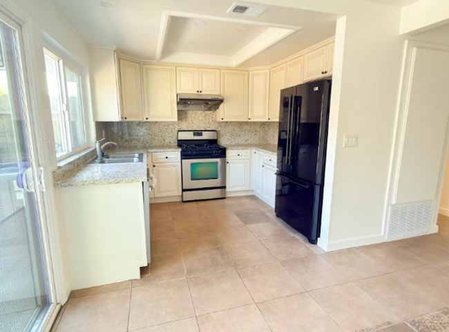 Building Photo - 15224 Shadybend Dr