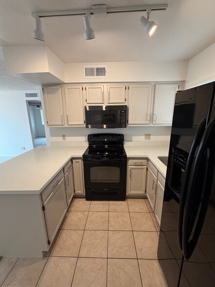 Building Photo - 3439 W Peppertree Ln
