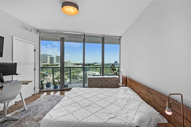 Building Photo - 888 Biscayne Blvd