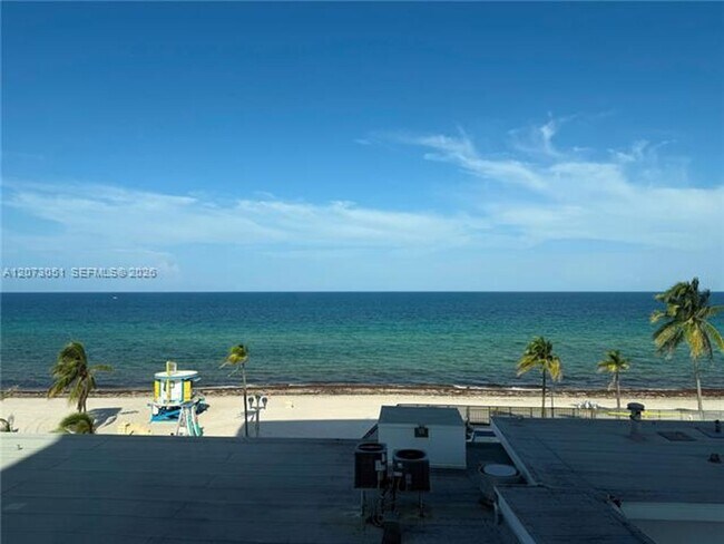 Building Photo - 3111 N Ocean Dr