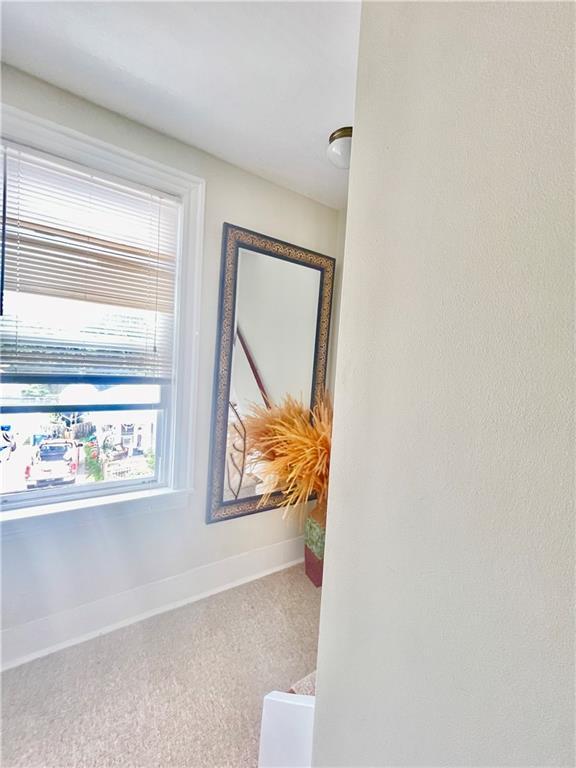 Building Photo - 5-7 Whitwell Ave