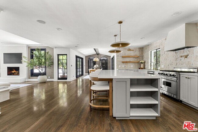 Building Photo - 9559 Sherwood Forest Ln
