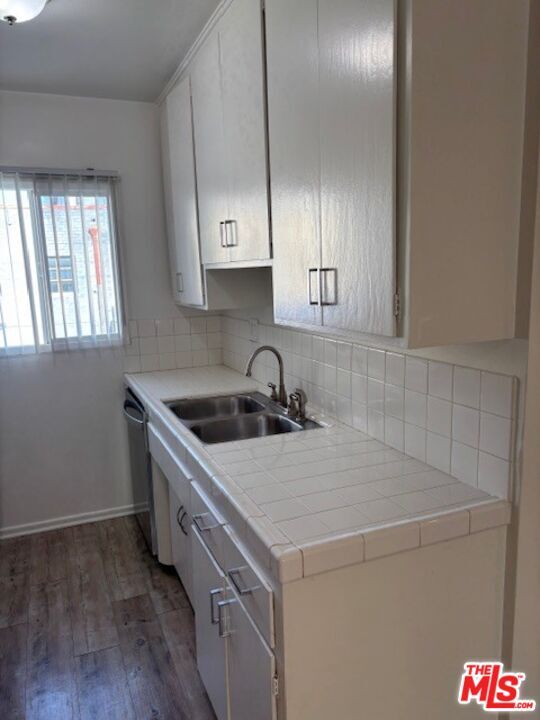 Building Photo - 1415 Cardiff Ave