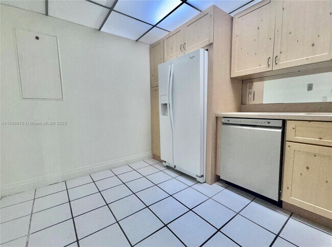 Building Photo - 11113 Biscayne Blvd