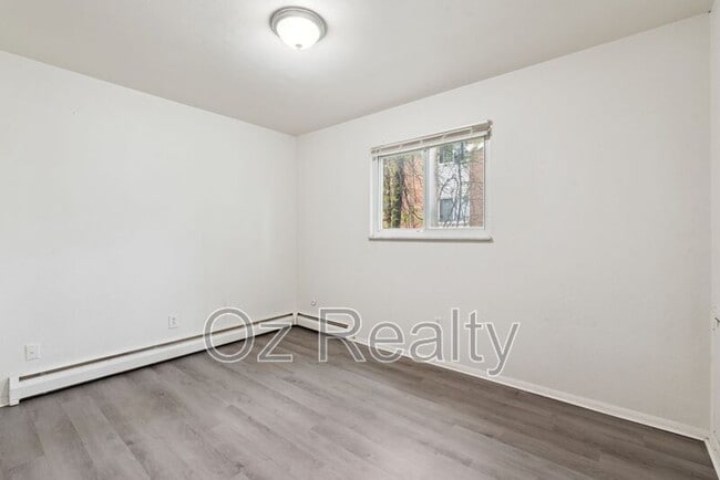 Building Photo - 1733 Christian Ave