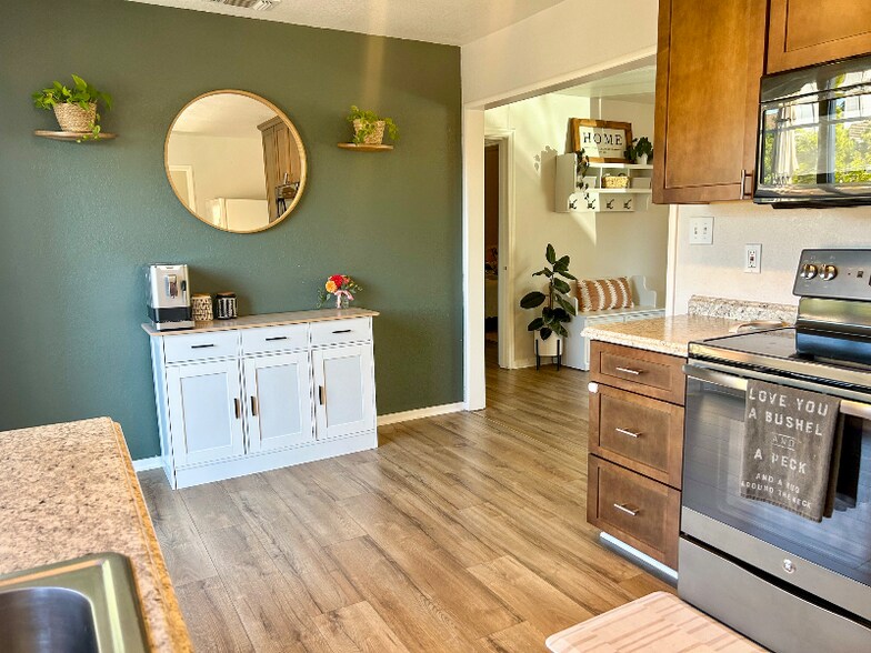 Building Photo - 18 Vista Grande Ave