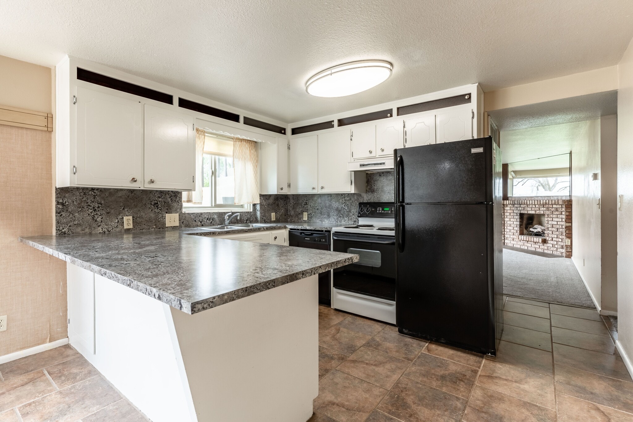 Building Photo - 815 Orchard Dr