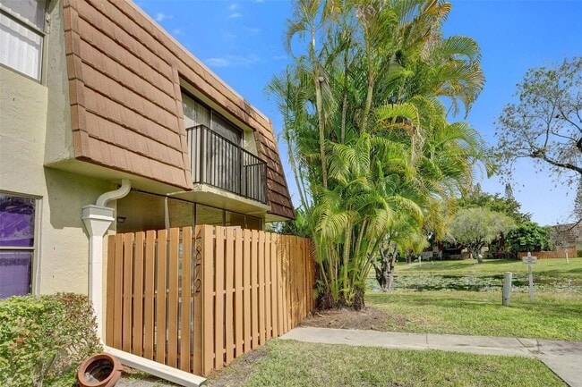 Building Photo - 4872 NW 95th Ave