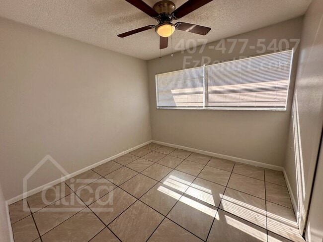 Building Photo - 411 Gilman Cir