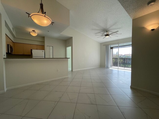 Building Photo - ANNUAL RENTAL - RESERVE AT NAPLES -2 BED 2...