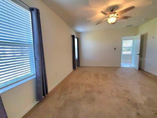 Building Photo - 3648 Pebble Terrace