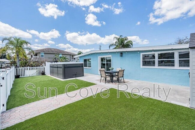 Building Photo - 13806 San Juan Ave