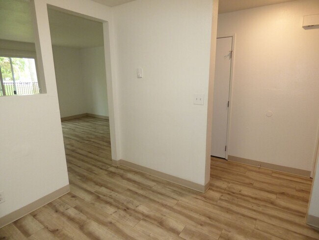 Building Photo - Lancaster Townhomes