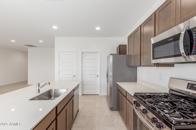 Building Photo - 20924 S 231st Way