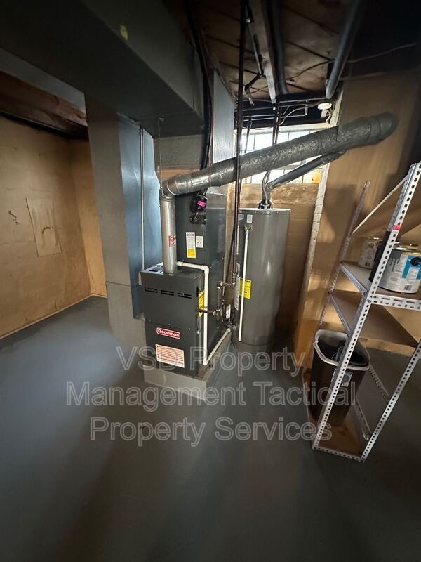 Building Photo - 781 E 236th St