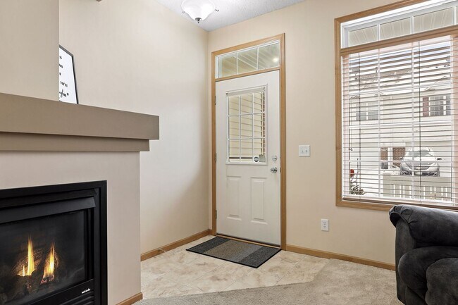 Building Photo - Amenity-Packed Bailey’s Arbor Townhome — Available June 1!
