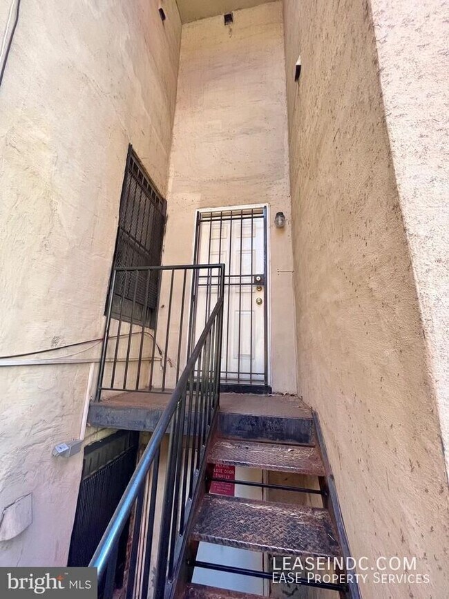 Building Photo - 1532 15th St NW