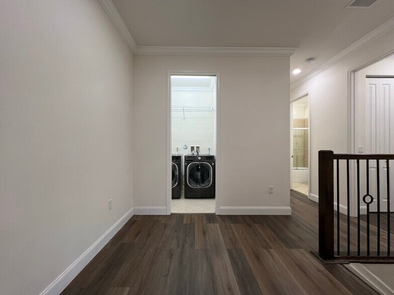 Building Photo - 3390 NW 125th Ave