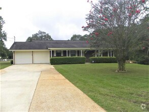 Building Photo - Ozark Alabama!