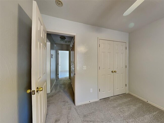 Building Photo - 10113 Carnie Cir