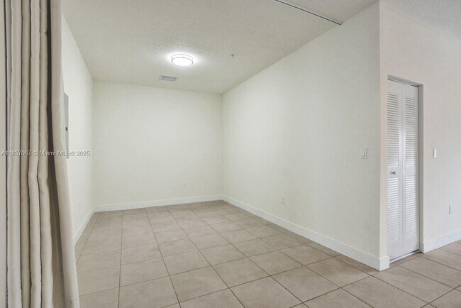 Building Photo - 7855 NW 104th Ave