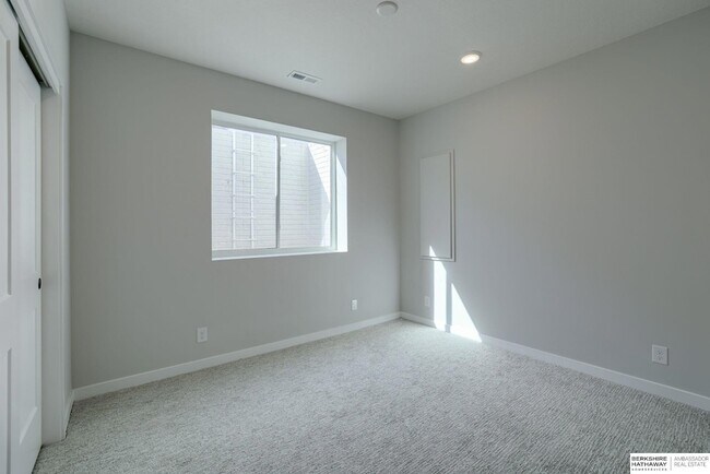 Building Photo - 21144 Jessie Ave