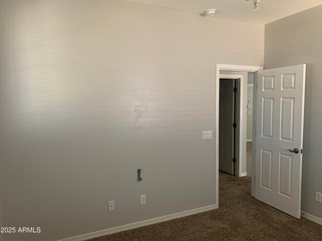 Building Photo - 31098 N 137th Ave