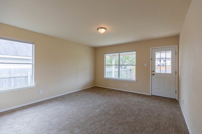 Building Photo - 2476 Medina Dr