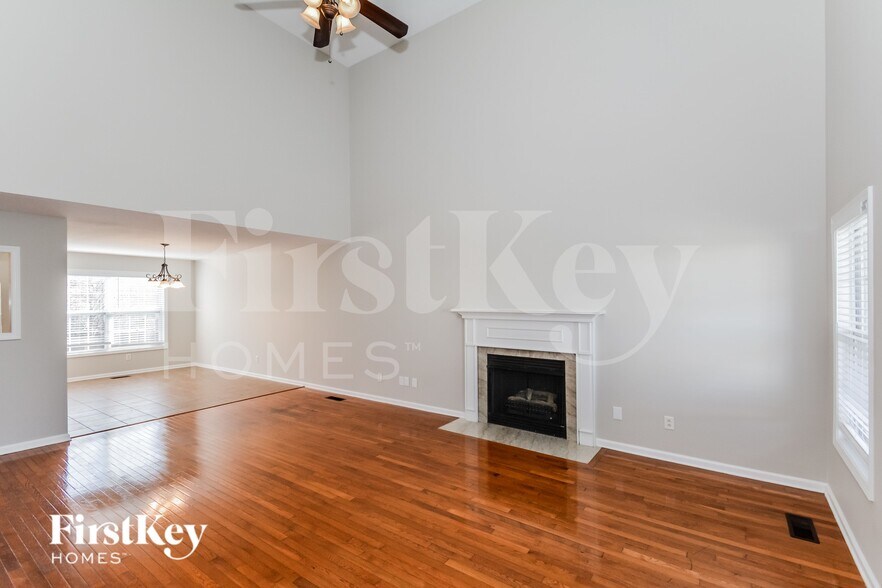 Building Photo - 3713 Jolene Ct
