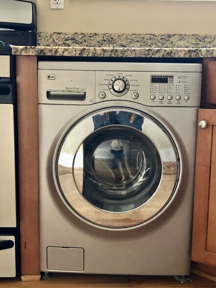 Washer/dryer in unit - 4840 MacArthur Blvd NW
