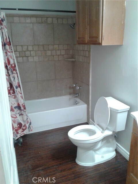 Building Photo - 924 W George St