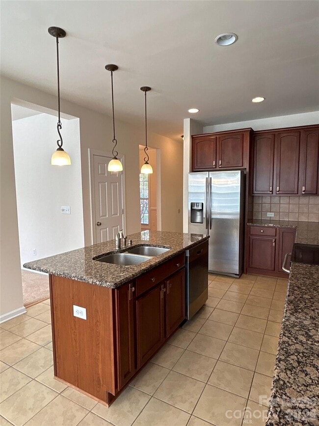 Building Photo - 16110 Cloverleaf Ct