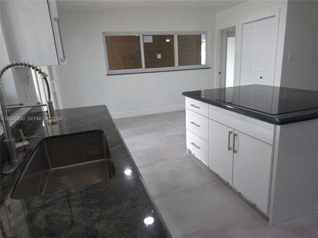 Building Photo - 1565 Thumb Point Dr