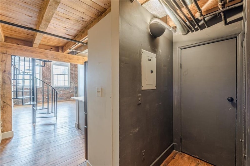 Building Photo - 63 Mangum St SW