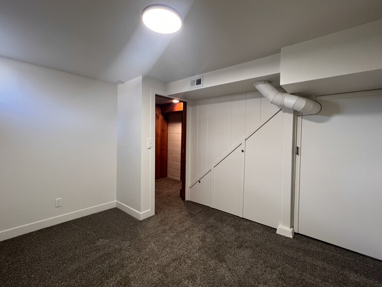 Building Photo - 4032 Worthington Ave