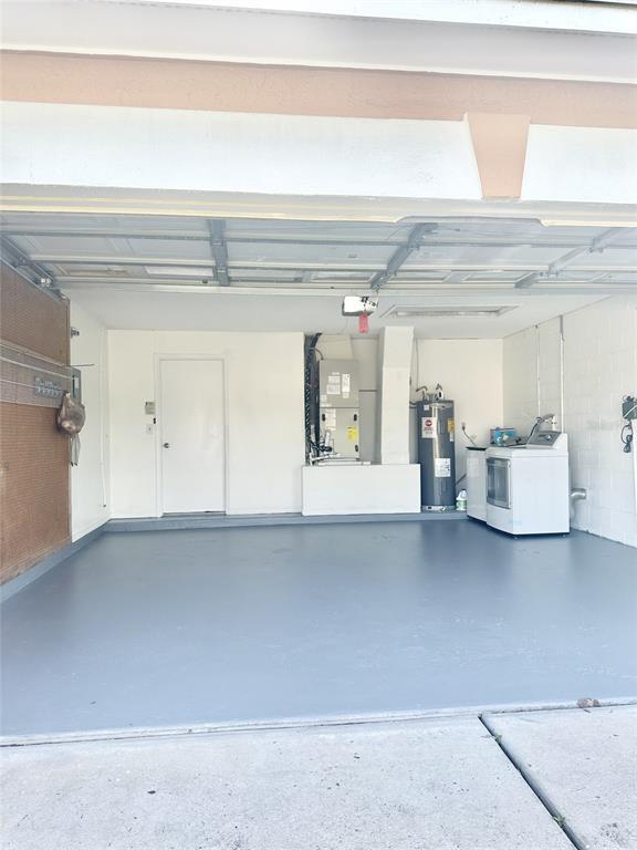 Building Photo - 9419 Chandon Dr