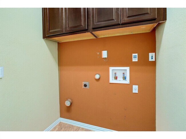 Building Photo - 16021 Travesia Way