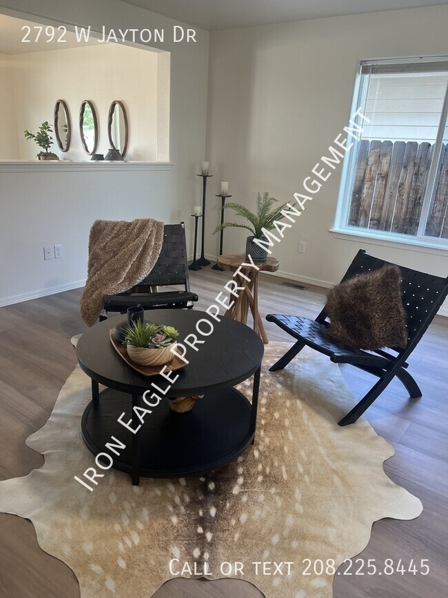 Building Photo - 2792 W Jayton Dr