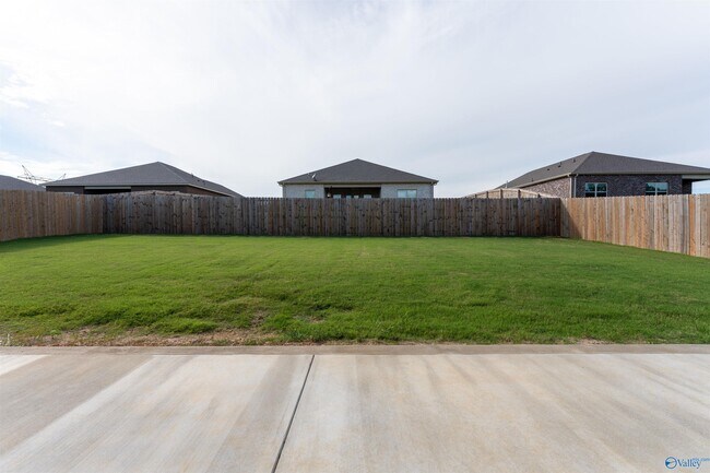Building Photo - 22654 Regent Dr