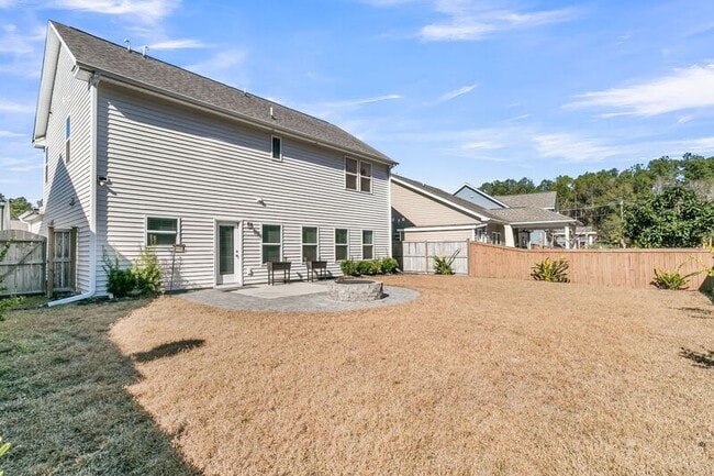 Building Photo - 1624 Shady Pine Rd