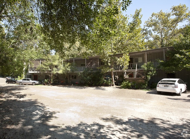 Primary Photo - 1801 Westlake Dr