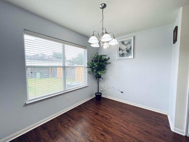 Building Photo - 7215 Sunrise Hill Ln