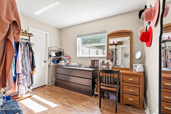 Building Photo - 8440 Frost St N