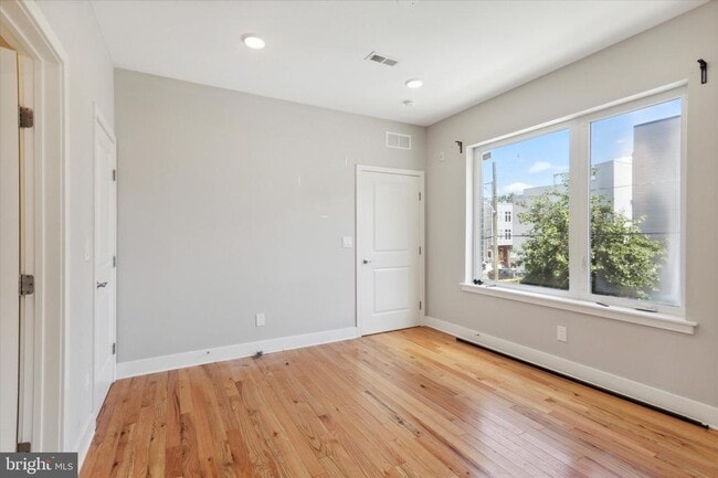 Building Photo - 1312 N 18th St