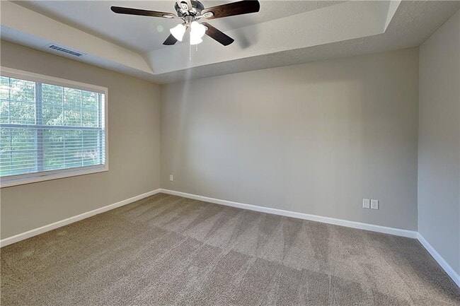 Building Photo - 6161 Longwood Chase