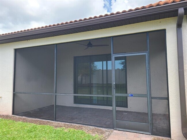 Building Photo - 19353 Nearpoint Dr