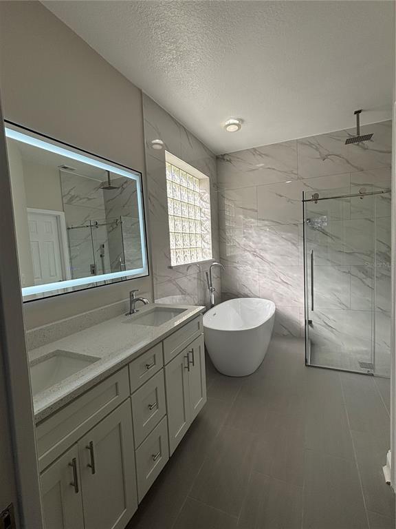 Building Photo - 2679 Runyon Cir