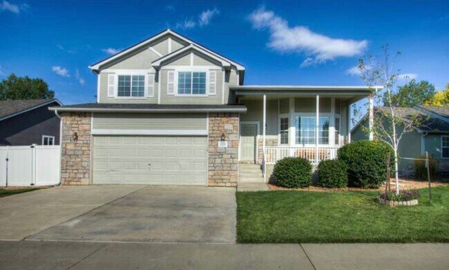 Building Photo - 221 Green Teal Dr